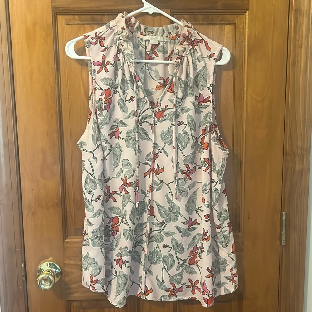 C & E Sleeveless Ruffle Tropical Floral Blouse